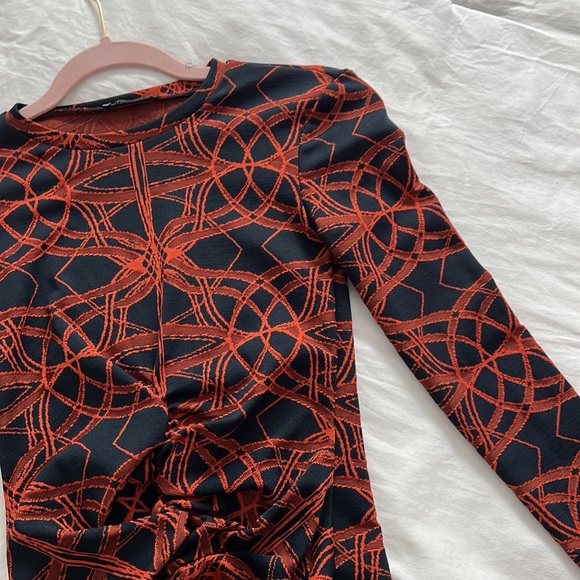 Zara patterned long sleeved mini dress - Picture 4 of 5